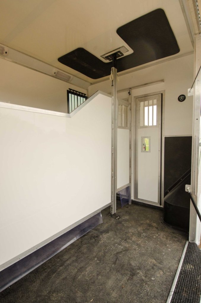 The Equihunter Arena 3.5 Tonne Horsebox