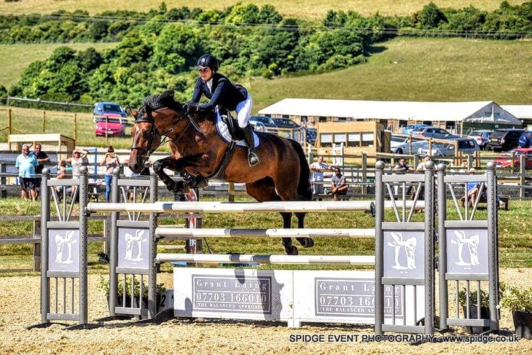 Libby Newman Team Equihunter Show Jumping