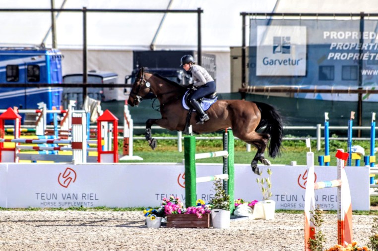 Libby Newman Team Equihunter Show Jumping