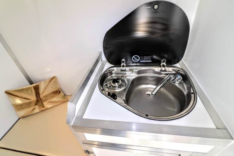 The Encore 45, 4.5 Tonne Horsebox