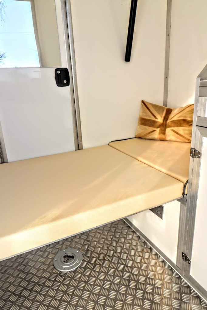 The Encore 45, 4.5 Tonne Horsebox