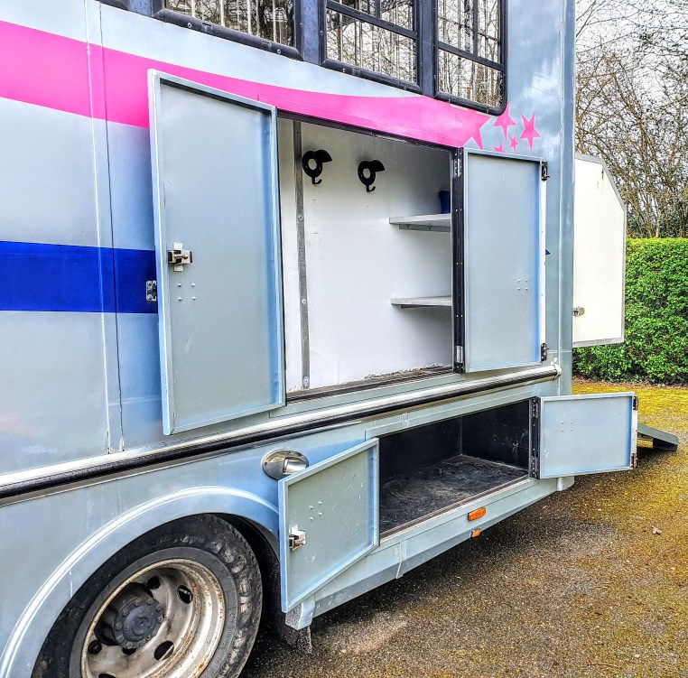 2011 Annard 10 Tonne Horsebox for Sale