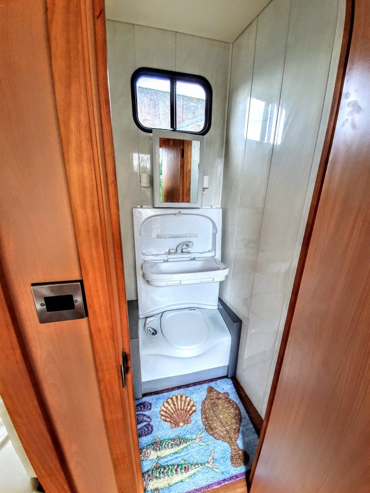 2011 Annard 10 Tonne Horsebox for Sale