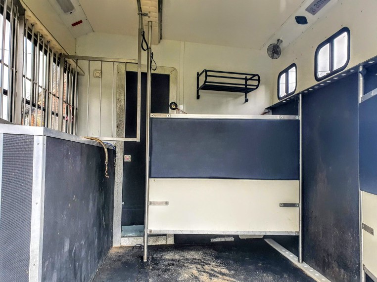 2011 Annard 10 Tonne Horsebox for Sale