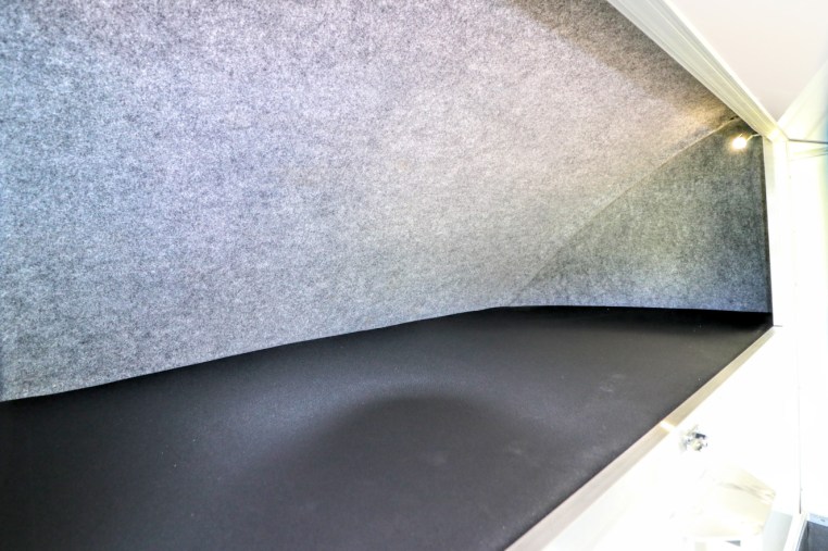 2020-equihunter-encore-45-in-audi-nardo-grey