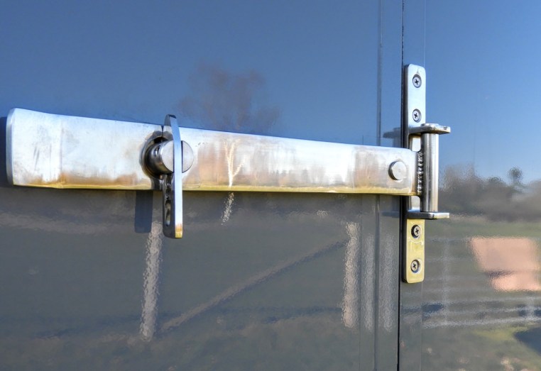 2020-equihunter-encore-45-in-audi-nardo-grey