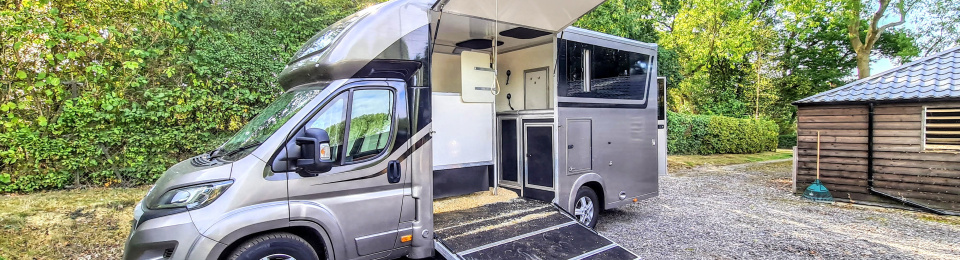 Equihunter Encore 45 - 4.5 Tonne Two Stall Horsebox