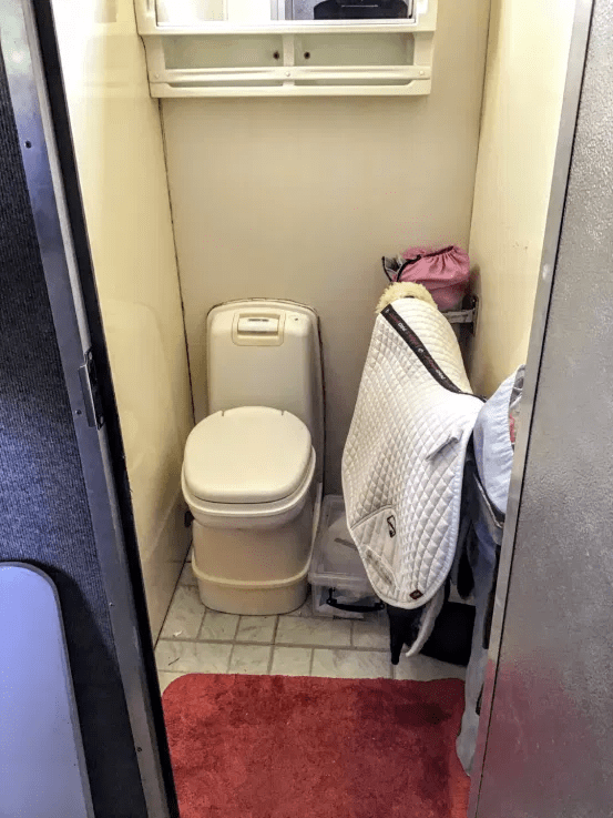 Well Maintained, Reliable & Spacious 7.5 Tonne Horsebox For Sale