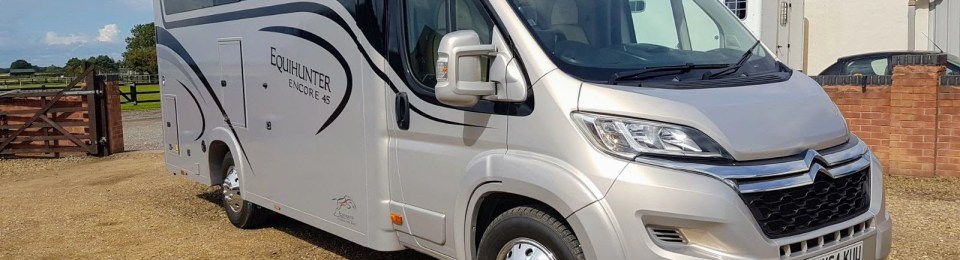 USED EQUIHUNTER ENCORE 45 4.5T TWO STALL HORSEBOX WITH LUXURY LIVING FOR SALE