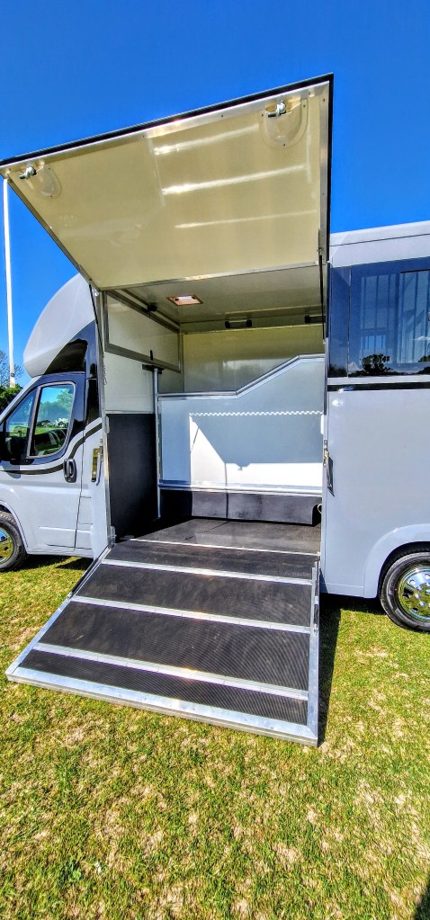 New Build Equihunter Arena Two Stall 3.5 Tonne Horsebox For Sale