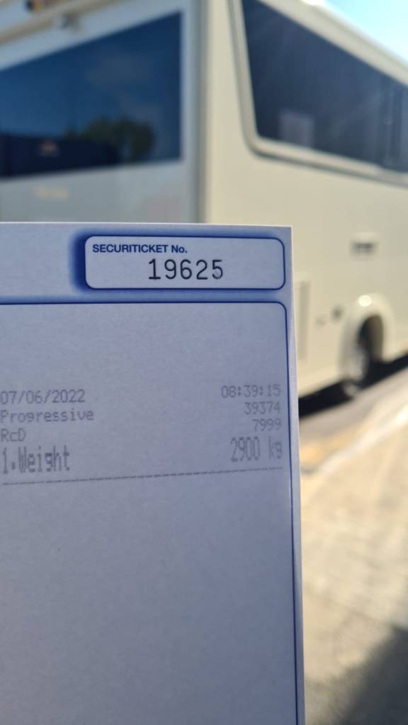 Equihunter Encore 45 with Bunk Beds and Side Door Access