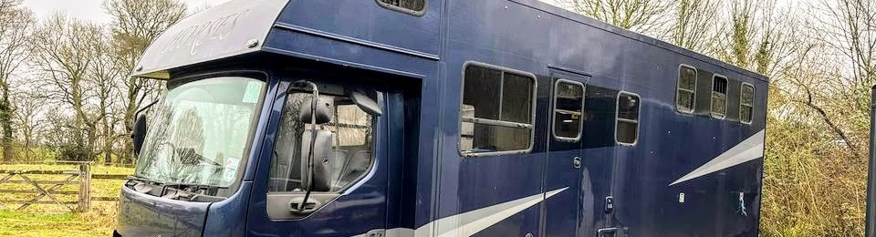 Banner of Courcheval 7.5 Tonne Horsebox For Sale